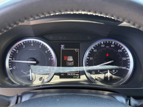Used 2019 Toyota Highlander XLE AWD/4WD image 17