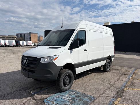 New 2025 Mercedes-Benz Sprinter 2500 image 1