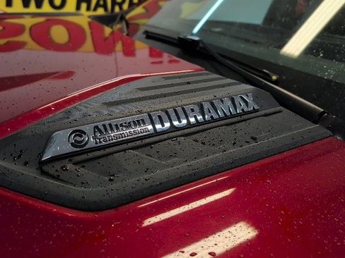 Used 2021 Chevrolet Silverado 2500 LTZ w/ LTZ Premium Package image 12