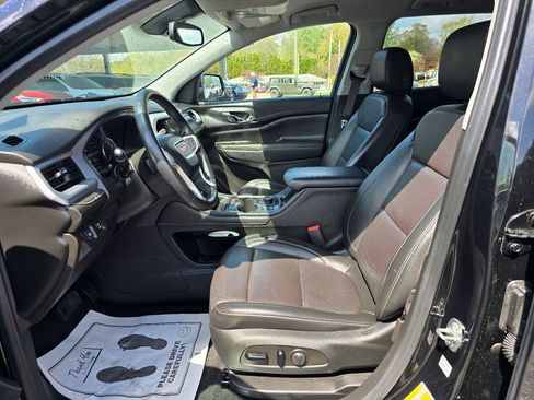 Used 2023 GMC Acadia SLT AWD/4WD image 9