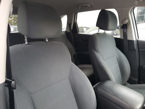 Used 2017 Kia Sorento FWD image 29