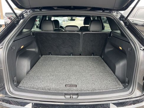 Used 2022 Volkswagen Atlas Cross Sport SE image 13