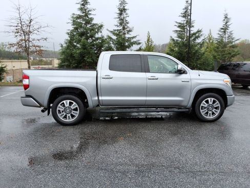 Used 2019 Toyota Tundra Platinum image 4