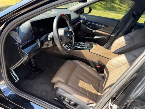 Used 2024 BMW i5 M60 image 12