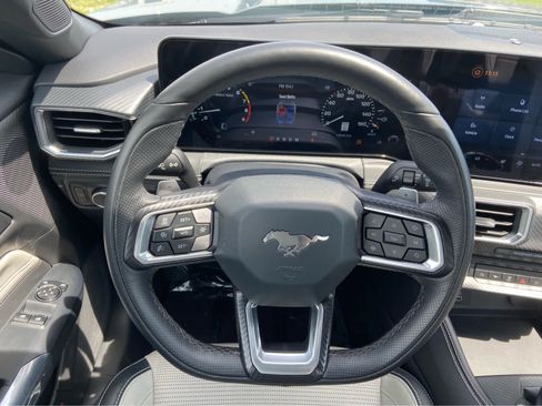 Used 2025 Ford Mustang GT Premium RWD image 19
