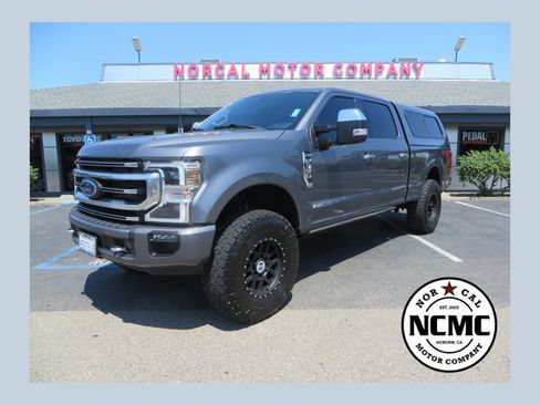 Used 2022 Ford F350 Platinum w/ FX4 Off-Road Package AWD/4WD image 1