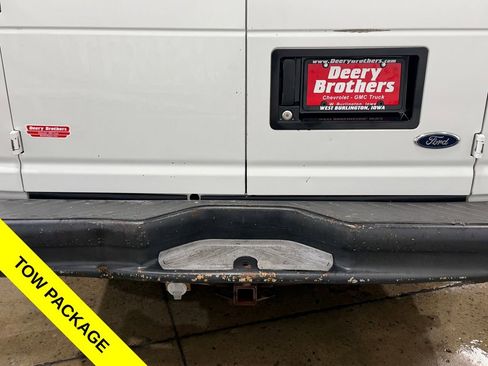 Used 2003 Ford E-150 and Econoline 150 RWD image 2