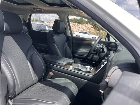 Used 2025 Genesis GV80 3.5T Advanced AWD/4WD image 39