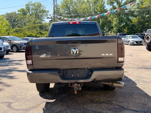Used 2019 RAM 1500 Express AWD/4WD image 6