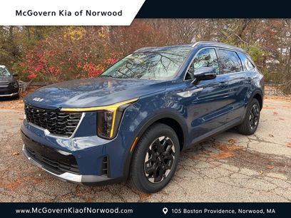 New 2026 Kia Sorento S w/ S Panoramic Sunroof Package