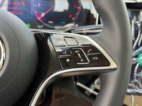New 2026 Mercedes-Benz E 450 4MATIC Sedan image 23