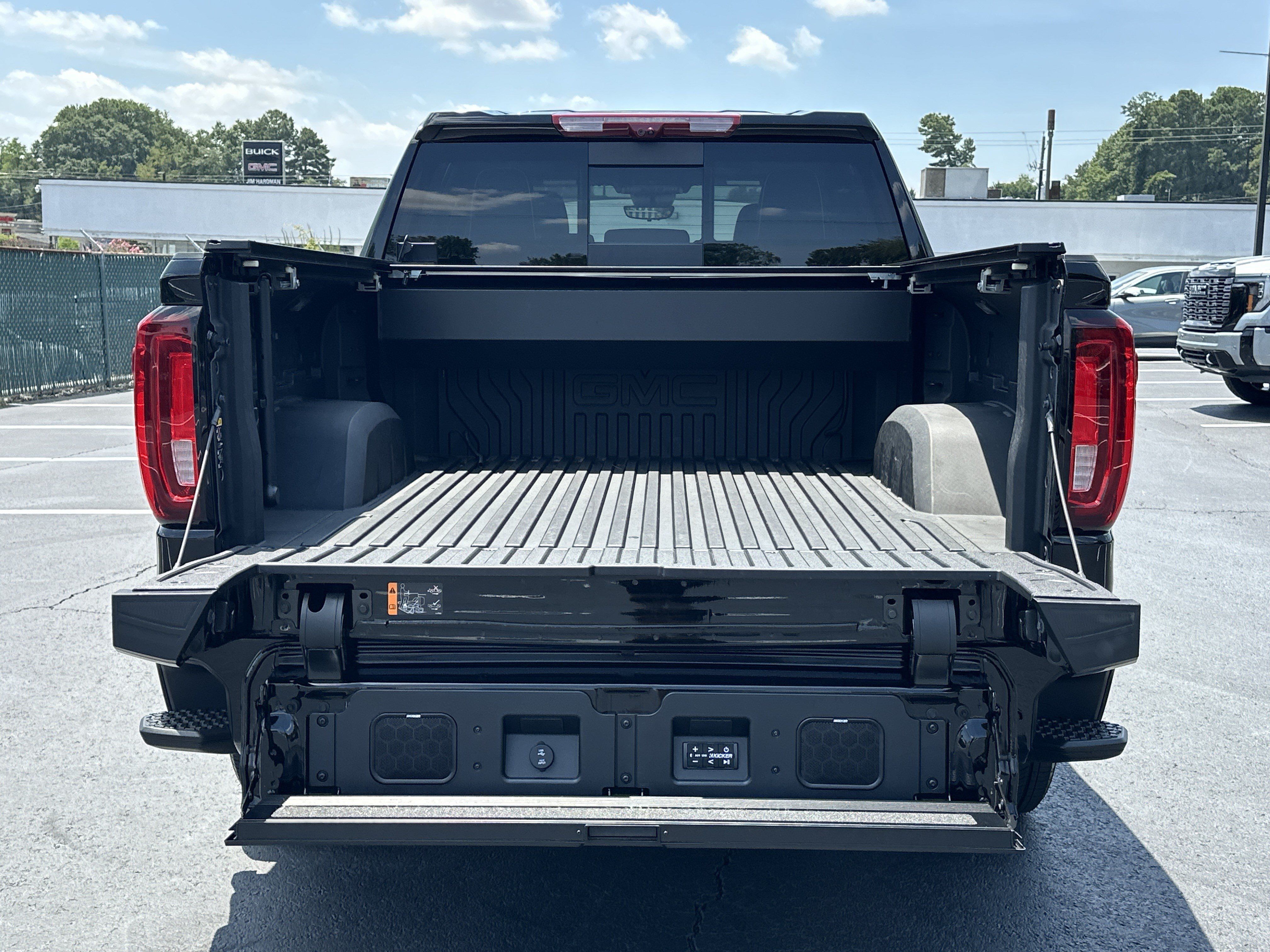 Used 2025 GMC Sierra 1500 Denali Ultimate AWD/4WD image 14
