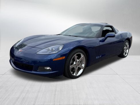Used 2007 Chevrolet Corvette Coupe w/ Roof Package RWD image 3