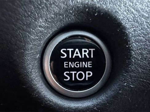 Used 2024 Nissan Frontier SV w/ SV Convenience Package image 35