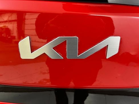 Used 2023 Kia Soul LX w/ LX Technology Package FWD image 44