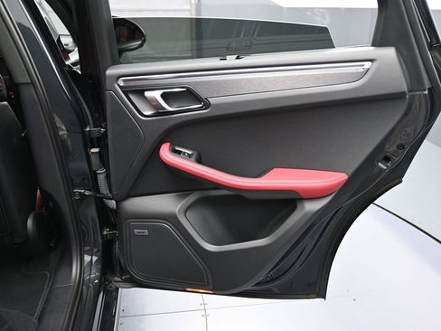 Certified 2023 Porsche Macan GTS image 26