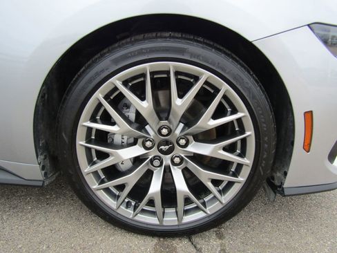 Used 2025 Ford Mustang GT Premium RWD image 21