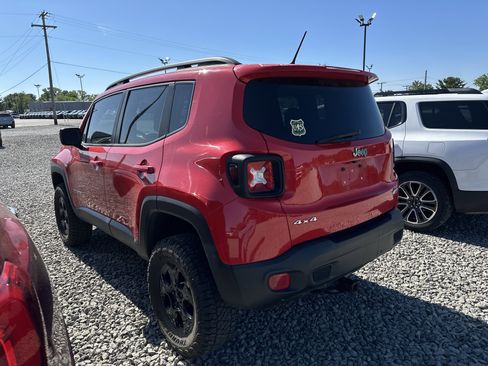 Used 2015 Jeep Renegade Latitude AWD/4WD image 3