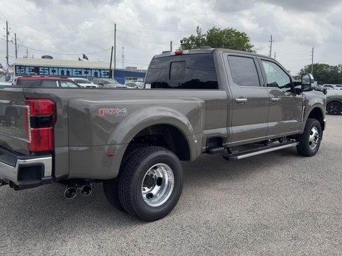 New 2026 Ford F350 Lariat w/ Lariat Premium Package AWD/4WD image 3