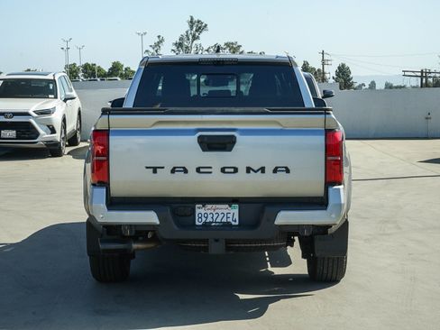 Used 2025 Toyota Tacoma TRD Sport w/ TRD Sport Premium Package RWD image 6