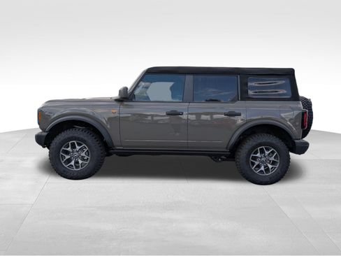 New 2025 Ford Bronco Badlands AWD/4WD image 9