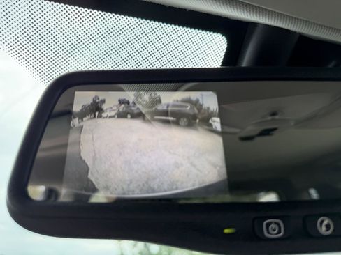 Used 2010 Chevrolet Equinox LTZ FWD image 12