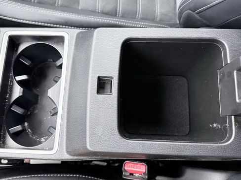 Used 2024 Mitsubishi Outlander SE image 19