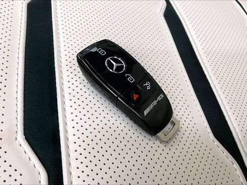 Used 2026 Mercedes-Benz GLE 53 AMG 4MATIC image 12