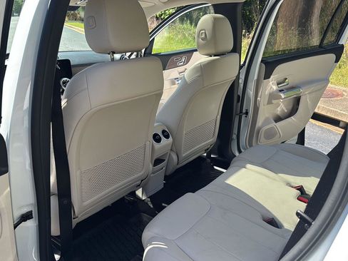 Used 2023 Mercedes-Benz GLB 250 image 20