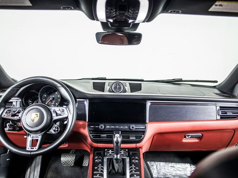 Used 2021 Porsche Macan GTS AWD/4WD image 22