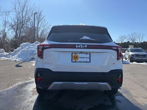 Used 2024 Kia Seltos LX image 4