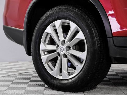 Used 2015 Nissan Rogue SV image 55