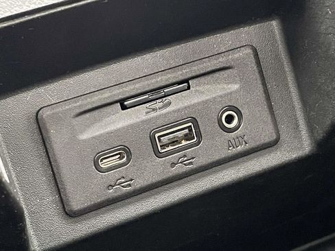 Used 2020 Chevrolet Silverado 1500 High Country w/ Technology Package image 24