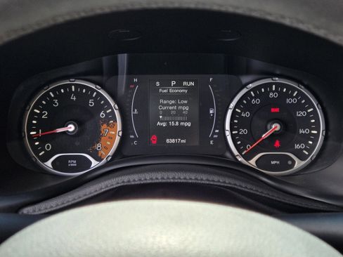 Used 2018 Jeep Renegade Latitude image 16