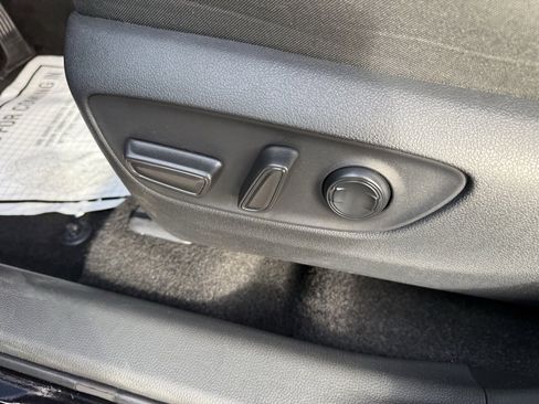 Used 2025 Toyota RAV4 XLE image 15