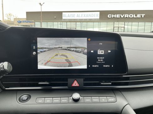 New 2025 Hyundai Elantra SEL image 25