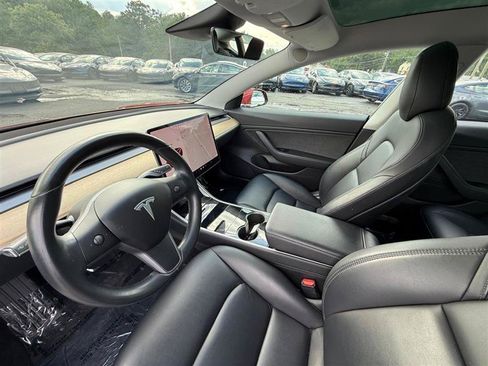 Used 2018 Tesla Model 3 Long Range RWD image 10