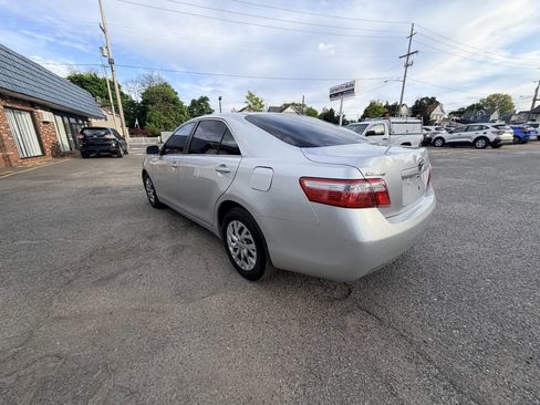 Used 2009 Toyota Camry LE FWD image 40