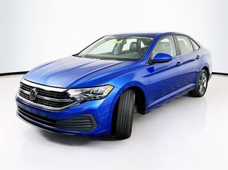 Used 2022 Volkswagen Jetta SE video 2