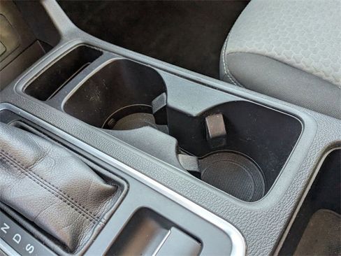 Used 2017 Ford Escape SE w/ Equipment Group 201A image 17