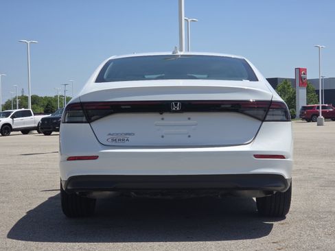Used 2023 Honda Accord EX image 16