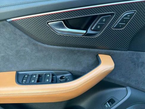 Used 2022 Audi RS Q8 4.0T 4D Sport Utility image 13