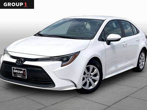 Used 2024 Toyota Corolla LE image 1