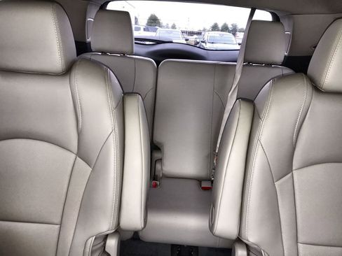 Used 2021 Buick Enclave Essence w/ Sound and Sites Package image 24