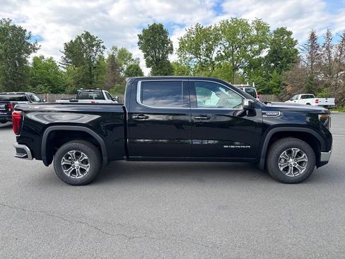 New 2026 GMC Sierra 1500 SLE AWD/4WD image 8