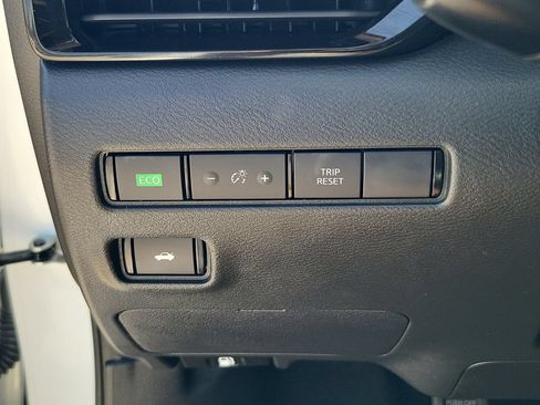 Used 2023 Nissan Sentra SV w/ SV Premium Package FWD image 20