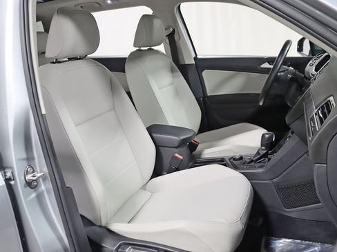 Used 2019 Volkswagen Tiguan SEL w/ 3rd Row Seat Package image 25