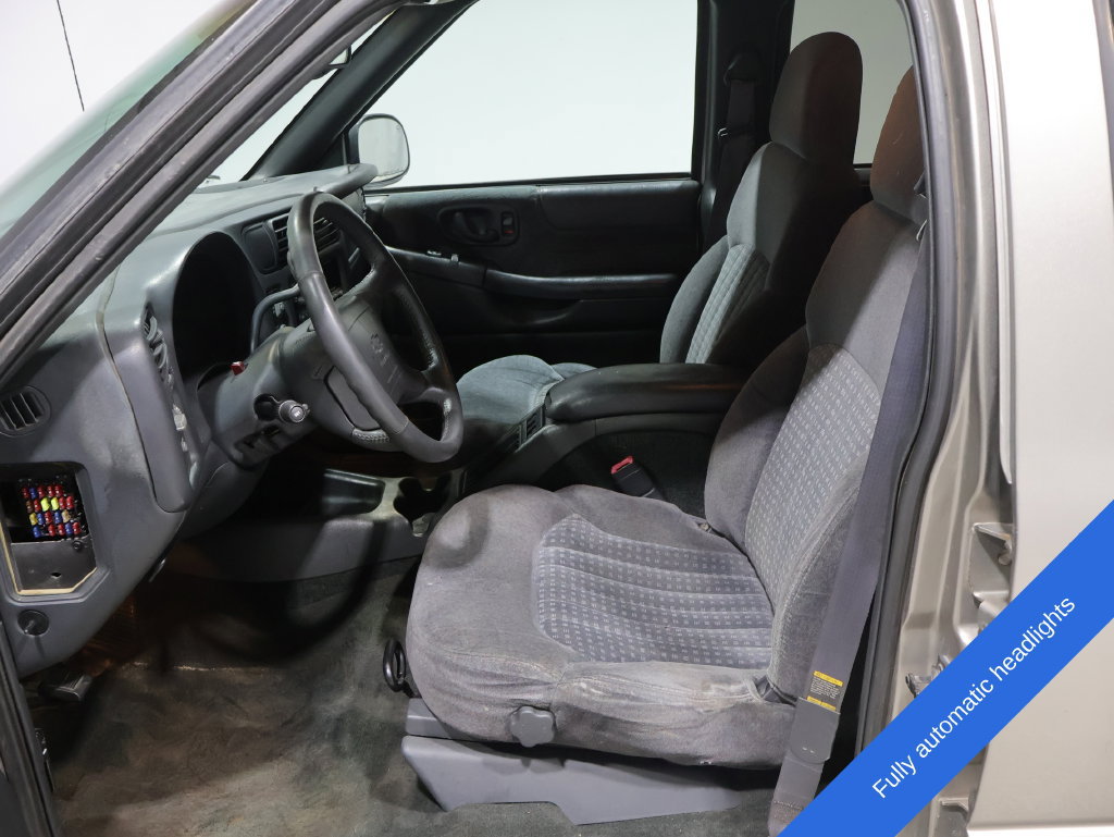 Used 1998 Chevrolet Blazer LS w/ Preferred Equipment Group RWD image 2
