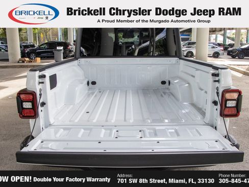 New 2026 Jeep Gladiator Mojave image 9