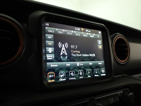 Used 2023 Jeep Gladiator Mojave w/ Cold Weather Group image 16